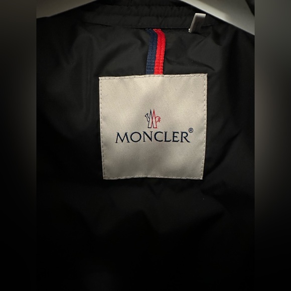 Men’s Moncler Amiot Jacket - Picture 8 of 12
